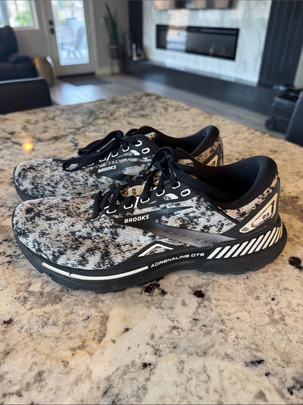 Brooks Adrenaline GTS Women's Running Shoes — Black & White Marble new foot beds